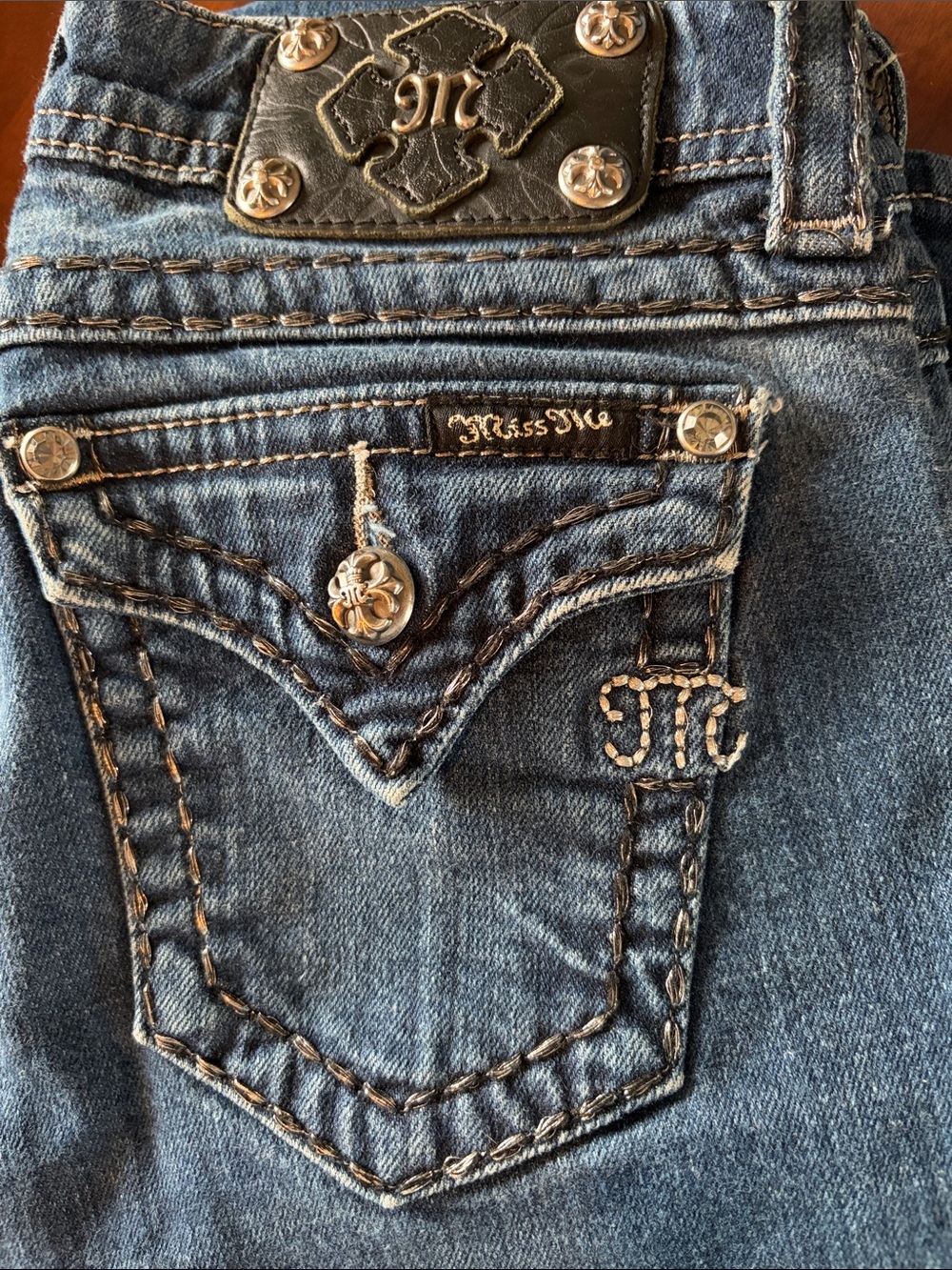 Women’s Dark Blue Slim Straight skinny  Jeans - Size 26 Miss Me from Buckle
